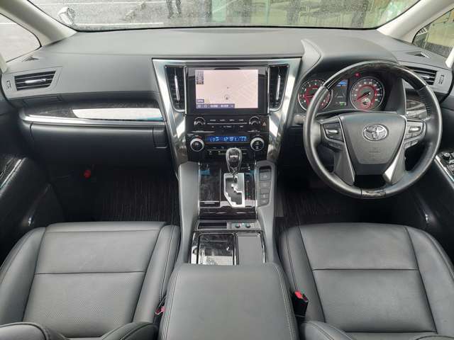 【インパネ全体】『インパネ全体』の画像になります。写真の内容に関してご不明点、ご質問等がございましたらお気軽にガリバー店舗までお問い合わせください。