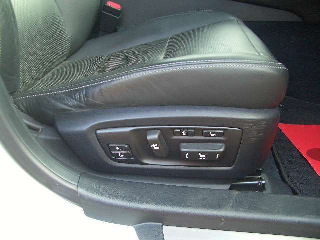 陸運局指定または認証工場にてしっかり整備を行いご納車させて頂いております！車検・ご納車後のアフターケアもお任せ下さい！