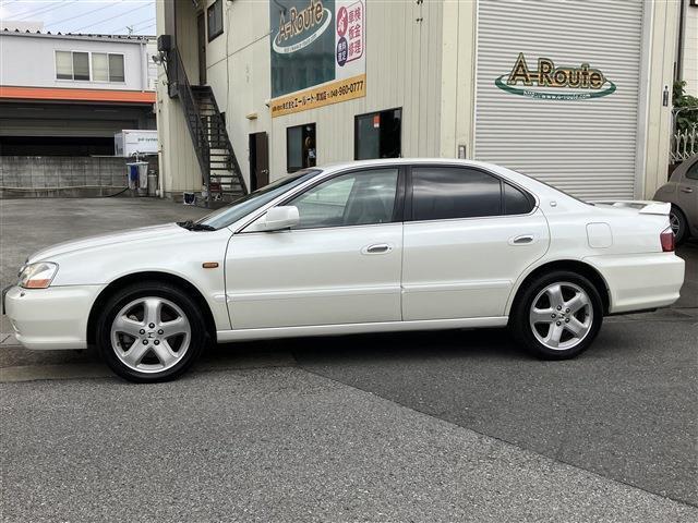 全車ご納車前に指定工場にて整備点検を行います♪オイル・エレメント交換・消耗品点検交換等々、当店では充実の整備メニューも支払総額に含めております☆