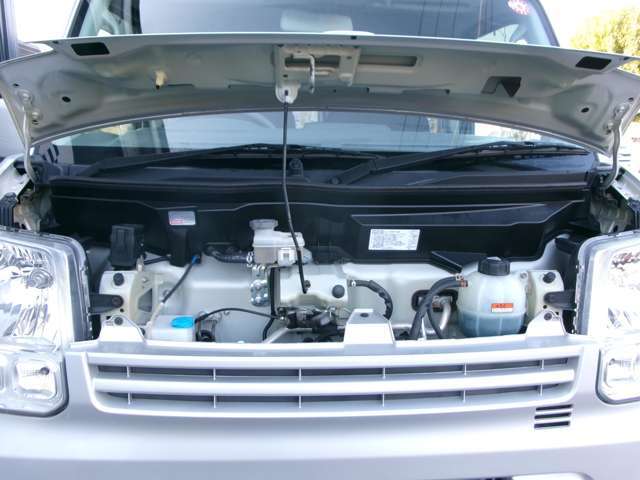 エンジン、機関、エアコンなど調子のいい車両です！タイミングベルトもチェーン式で安心です