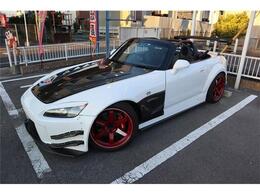 改造多数！JSレーシングで決めてます！カッコイイ！数百万円のドレスアップカー！S2000！電動オープン！ユーザー買取！6MT！外装も内装もばっちり！素晴らしいです！アクセス多数！大人気！1台限定です