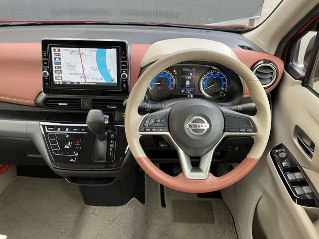 軽とは思えない機能性と上質感を兼ね備えたコックピット