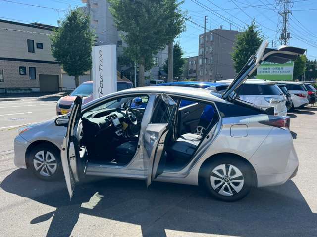【第三者機関による検査を受けた在庫車両を展示】全車両、第三者機関による検査を受けておりますので、修復歴の隠蔽やメーター戻しは一切ありません。ご安心ください！