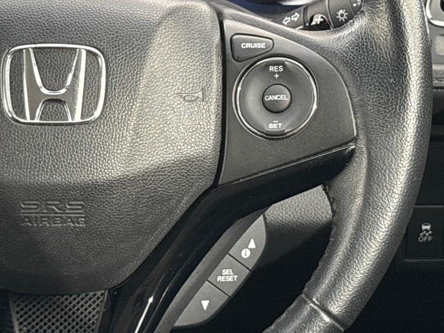 ★クルーズコントロール★ 高速道路などでアクセルを操作しなくても一定速度で走行可能な『クルーズコントロール』付きです！ロングドライブがとても楽になります♪