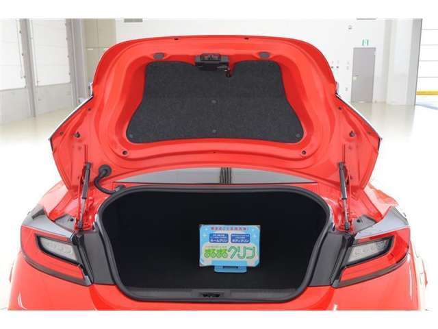 トランクも十分な広さです！