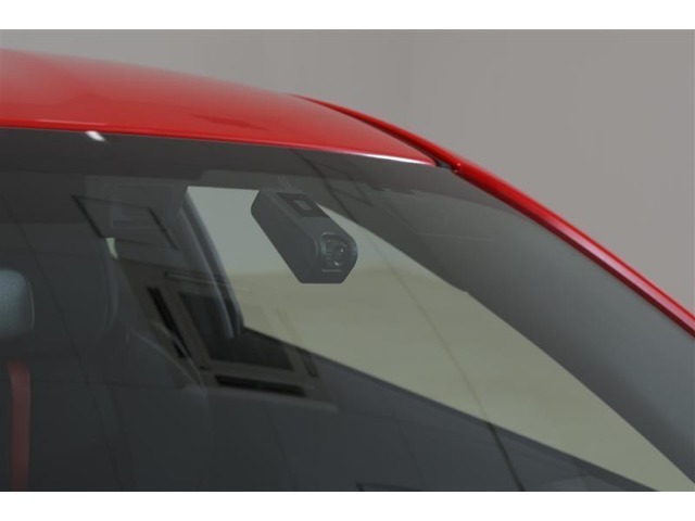 純正ドライブレコーダー（DRT-H68A）装備してますよ。　万が一の時の記録に便利ですね。