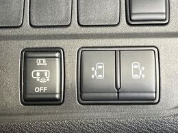 【両側パワースライドドア】スマートキーや運転席のスイッチで後席両側スライドドアの開閉が可能♪電動だから力を入れてドアを開ける必要が無く、小さなお子様でも簡単に開け閉めでき快適です♪