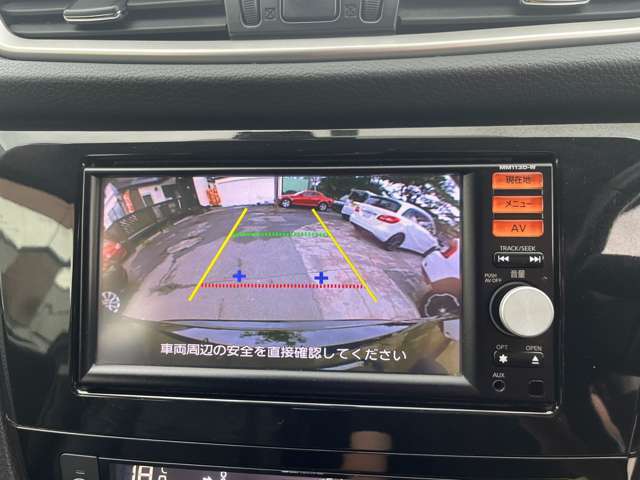 テレビを視聴することが出来ますので、遠出する際に同乗者も退屈することなくお乗り頂けます♪お子様がいらっしゃるご家族の方にももってこいの装備となっております♪