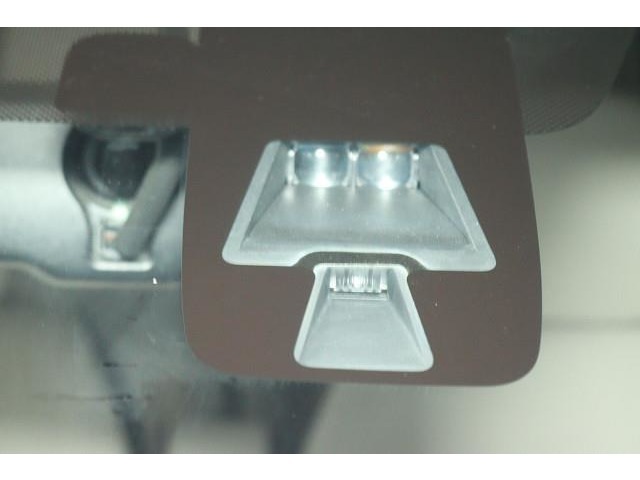 『衝突被害軽減システム』付き！　衝突回避や被害の軽減をサポートします。