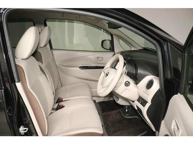 座り心地が良い　快適なフロントシート。