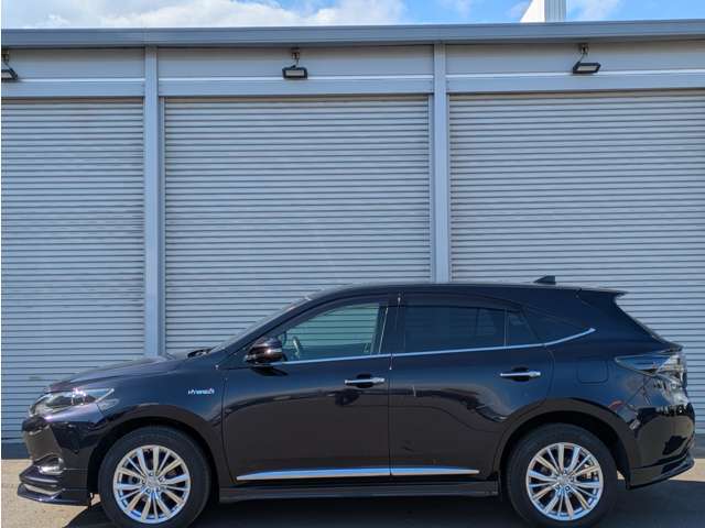 当店はキーパーコーティングのプロショップです。納車時に資格を取得したプロのスタッフが施工致します。