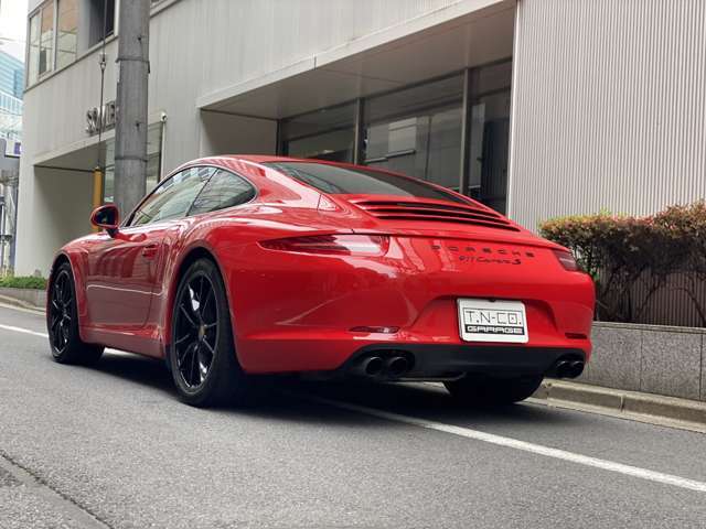 3.8L、400PSの最後の自然吸気エンジンです。NAらしく、エンジンフィーリングがこれぞ911だな～と思ってしまいます。