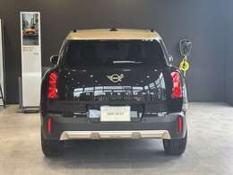 カスタム自由！！ストライプ貼り替え・剥がし作業可能です！なんでもご相談ください！