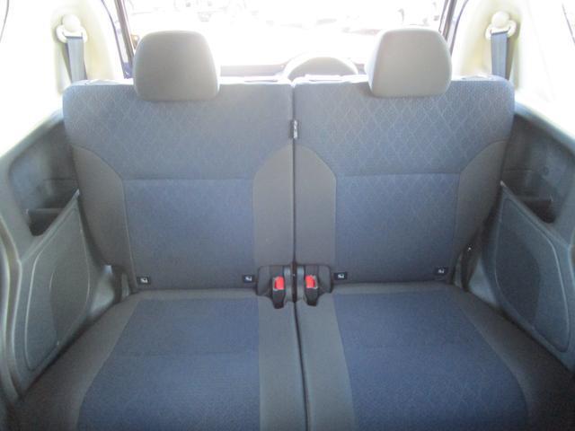 中古車ですが比較的、内外装キレイな1台です！持ち外装仕上げや内装も隅々までキレイに掃除しておりますのできっと満足頂けると思います♪