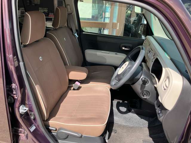 ☆内外装クリーニング☆車の隅々まで徹底的にクリーニングを行っておりますので内外装ともに綺麗な状態でご納車いたします！