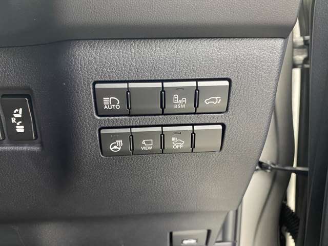 【運転席操作部】快適なドライブを楽しむための機能が装備されています！運転席から触れるので、使いやすいです！除菌プランいれていただくと、さらに清潔で安心していただけます！