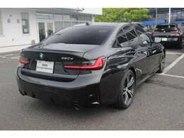 BMW認定中古車は、ドイツ本社と同様の教育・訓練を受けたBMW専門のメカニックが100項目以上のポイントを徹底的にチェックし、厳選した車輌のみを販売しております。