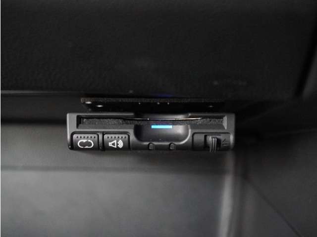 今や必需品の◆ETC車載器　装備車◆　有料道路を利用する際にスムースに通過でき、わずらわしい料金支払いから開放されます！