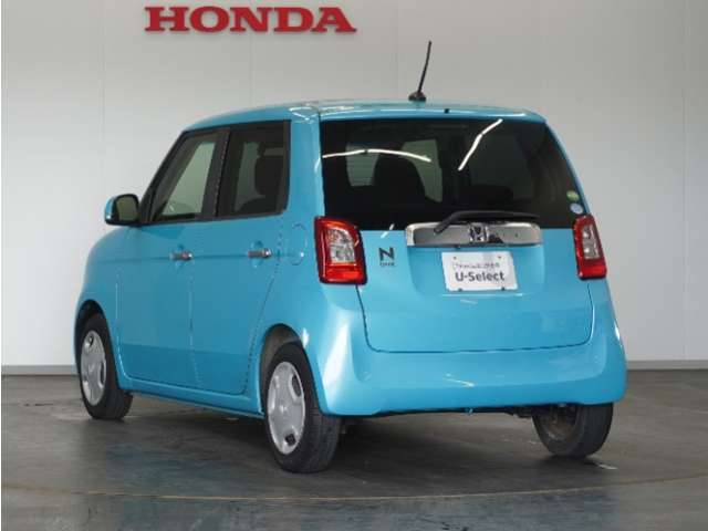 認定中古車では、厳しいHonda認定基準をクリアした厳選されたHonda認定中古車のみ、取り扱っております。「ご購入前の安心」「納車後の信頼」を車両と一緒に提供しております。