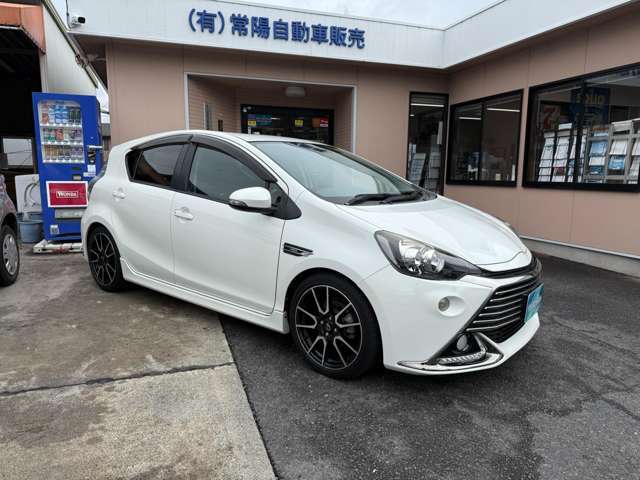 外装は当社専門スタッフが丁寧に磨きをかけてますのでピカピカです！