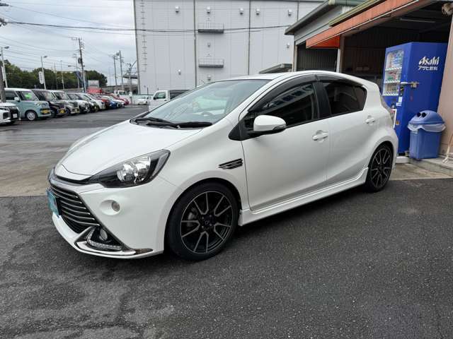 外装は当社専門スタッフが丁寧に磨きをかけてますのでピカピカです！