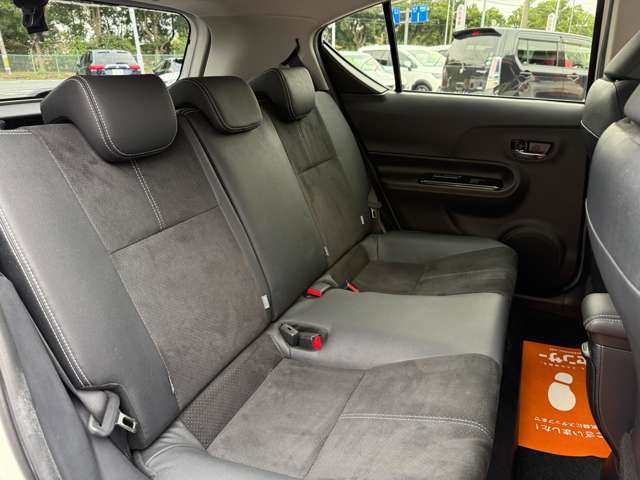 後部座席もゆったりとしています！