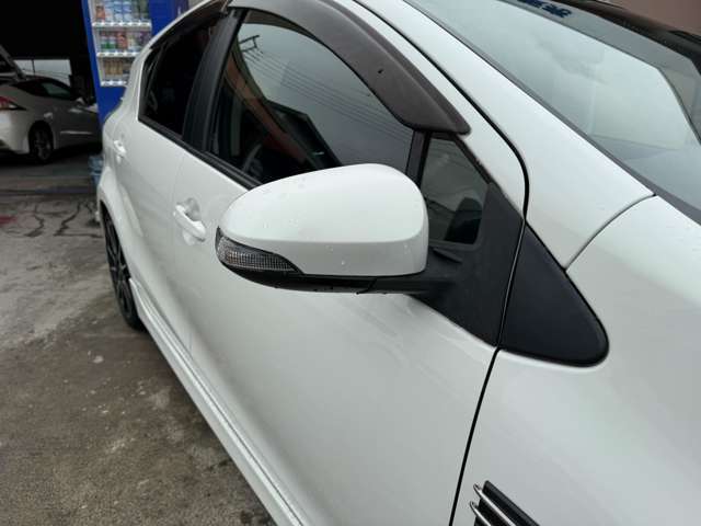ウインカーミラーがついています！