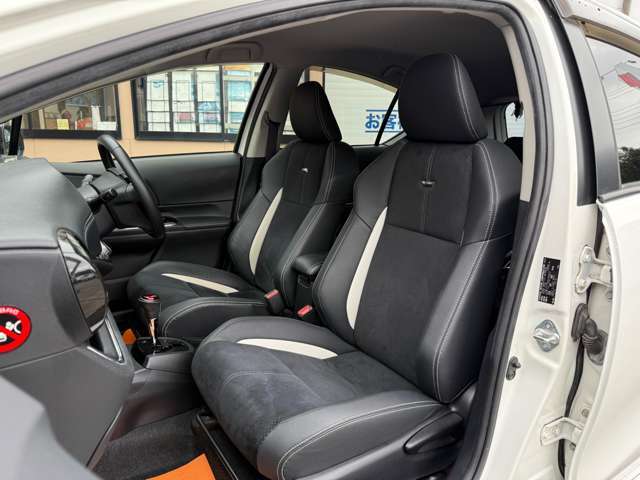 内装クリーニング済みです。一台一台丁寧に、徹底的に、専門のスタッフが綺麗さにこだわって仕上げています。