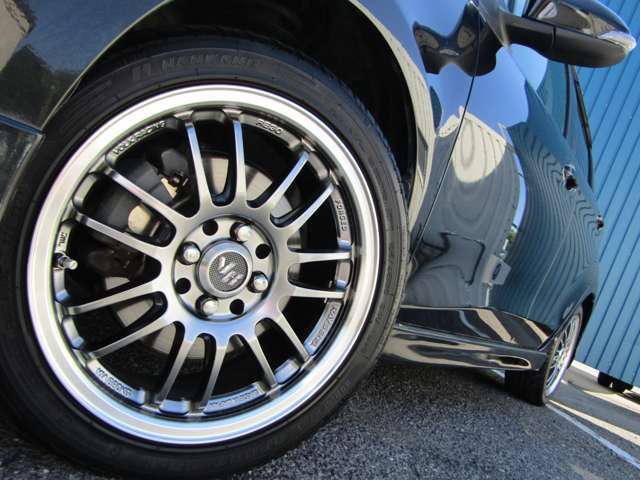 車検の有無にかかわらず、ご納車前に整備を徹底的に行わせて頂きますので、ご納車直後のマイナートラブルも滅多にございません。ディーラー直系の指定工場にて整備を行い、整備個所は記録簿を発行させて頂きます。