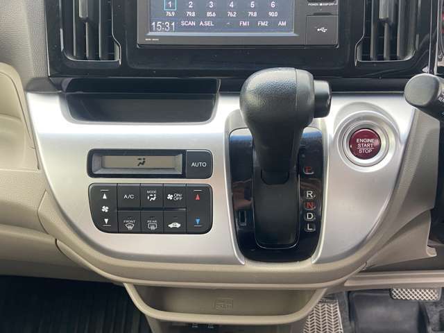 当店は民間車検工場完備です。車に関して不明な点、車検、保険の料金を少しでも安くしたい等、何でも相談ください。