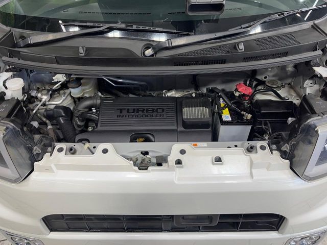 親切・丁寧な専門メカニックスタッフが応対！・車検・点検整備・事故等の修理などアフターサービスも安心。お車のカスタマイズもネクステージのサービススタッフまでご相談ください！