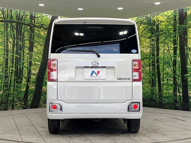 安心の最長10年・走行無制限保証（有償）をご用意。保証内容も充実はもちろん、無料点検＆オイル交換や、年中無休の全国・24時間ロードサービスも付帯されておりますのでご安心下さい。