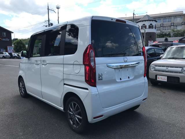 お車は一生の内にそう何度も買いなおされるものではありません。なので後悔の無いお車選びとカーライフ私たちケイスマイルにサポートさせて下さい！