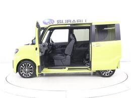 リヤドアには両側パワースライドドアを採用しています。ワンタッチで簡単に開閉できるため、荷物を抱えていてもスムーズに乗り降りできます。