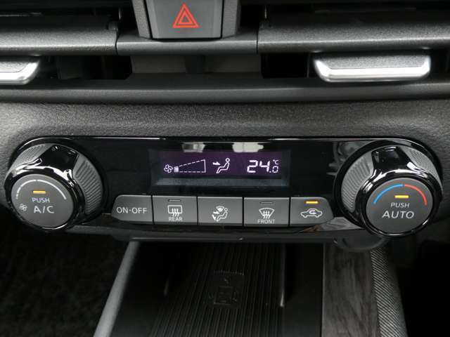 車内を年中快適に保ってくれるオートエアコン。