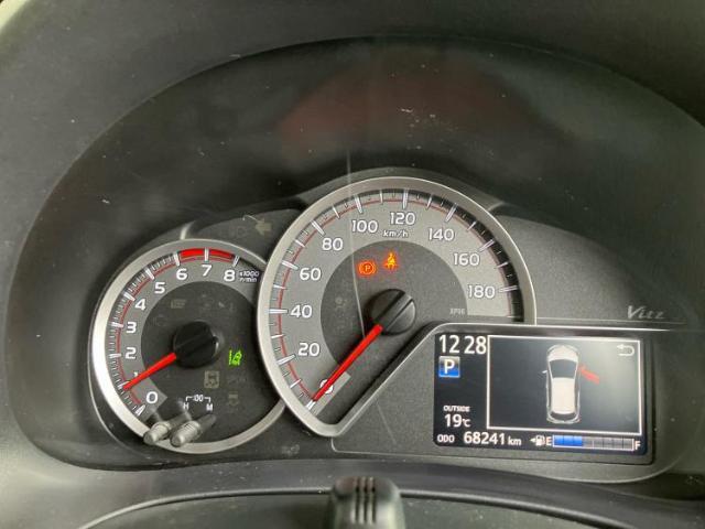 WECARSの展示場では実際に見て、触ってお車をお選びいただけます！知識の豊富な営業スタッフが様々なカーライフをご提案いたします！