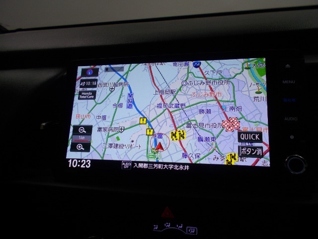 インテリアとの調和と操作のしやすさにこだわったフィット専用デザイン。大型の「9インチHD液晶モニター」により高画質を追求したオススメモデル。