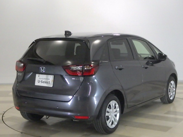 内外装の状態、仕様、装備、タイヤやホイールの種類や程度、喫煙の有無などは実車を優先とさせて頂きます