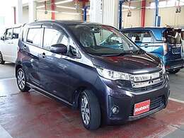 軽自動車専門店です。高年式、低走行、ワンオーナー車勢揃い！プロの大量一括仕入でコストダウンし、低価格を実現！！　まかせて安心。保険は損保ジャパン代理店。自社整備工場は近畿運輸局指定民間車検工場！！