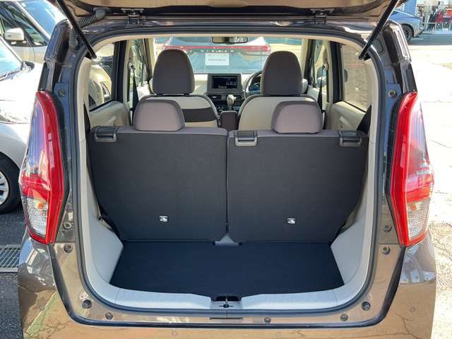 ラゲッジは十分な収納量を確保しています♪ぜひお試しください！