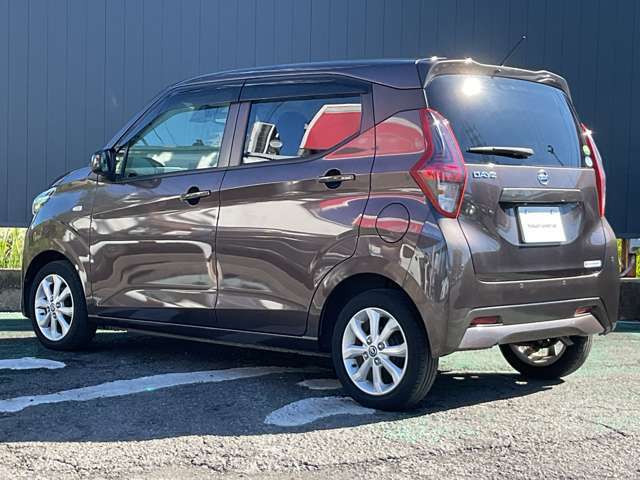 全国日産ディーラー共通のワイド保証は、ご購入後もお近くの日産でメンテナンスが可能です。