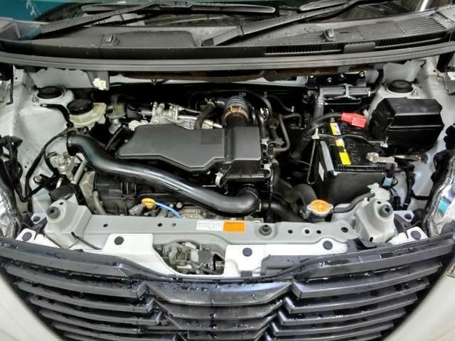 まるまるクリンを実施させていただいておりますのでエンジンルームもキレイです。