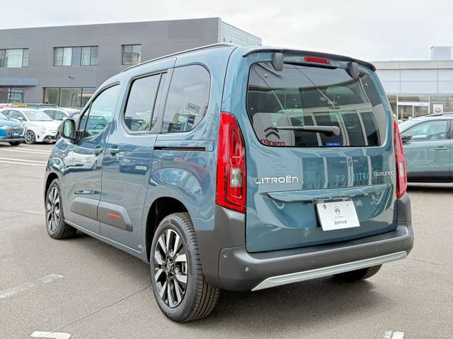 より詳細な車両画像をご希望の際は、お問合せに対する販売店からの回答にご返信頂くか、お問合せフォームのご質問・ご要望の欄にメールアドレスを直接ご入力頂ければ、車両画像を添付してご返信致します。
