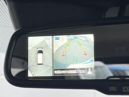 【アラウンドビューモニター】専用のカメラにより、上から見下ろしたような視点で360度クルマの周囲を確認することができます☆死角部分も確認しやすく、狭い場所での切り返しや駐車もスムーズに行えます。