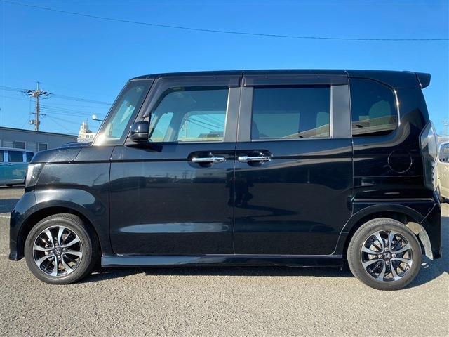 当店は、新車～登録済未使用車、お買い得軽自動車まで、多数在庫しております♪軽自動車の事なら全て当店にお任せください！目玉車両もございますので、ぜひ一度軽ワールドへお越しくださいませ！
