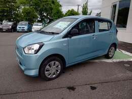 自社整備工場にて点検・整備・アフターサービスを行なっております。新車・中古車販売、整備・板金、各種保険、ロードサービス等も行なっておりますのでどうぞお気軽にご来店、お問合せ下さい！！