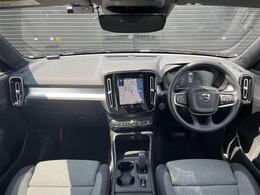 LIBERALAは、輸入車選びの新たなスタイルを提案するインポート・セレクト・ブランドです。オーナー様となる方がクルマから直接感じる感性を第一にした、最良の一台との出会いをコーディネートいたします。