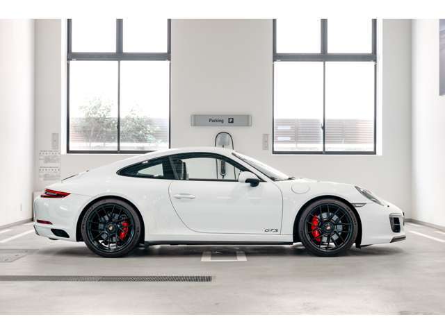 認定中古車 パワステプラス　パークアシスト　マルチファンクションヒーテッドステアリングホイール