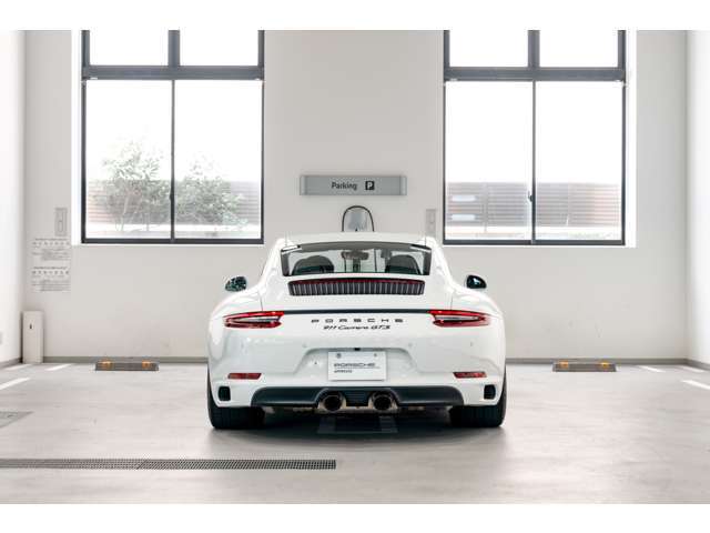 認定中古車 パワステプラス　パークアシスト　マルチファンクションヒーテッドステアリングホイール