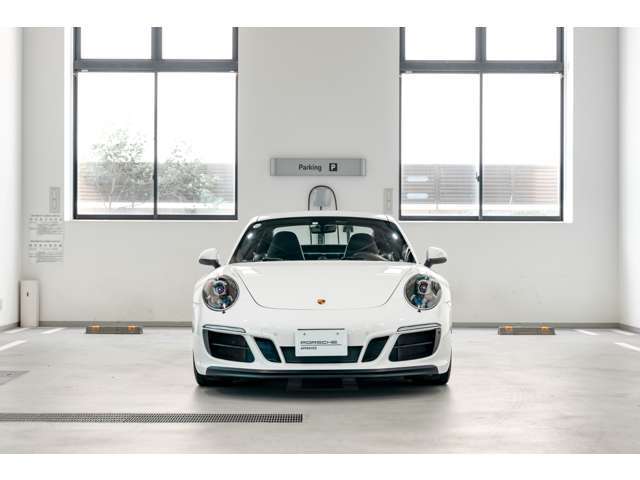 認定中古車 パワステプラス　パークアシスト　マルチファンクションヒーテッドステアリングホイール
